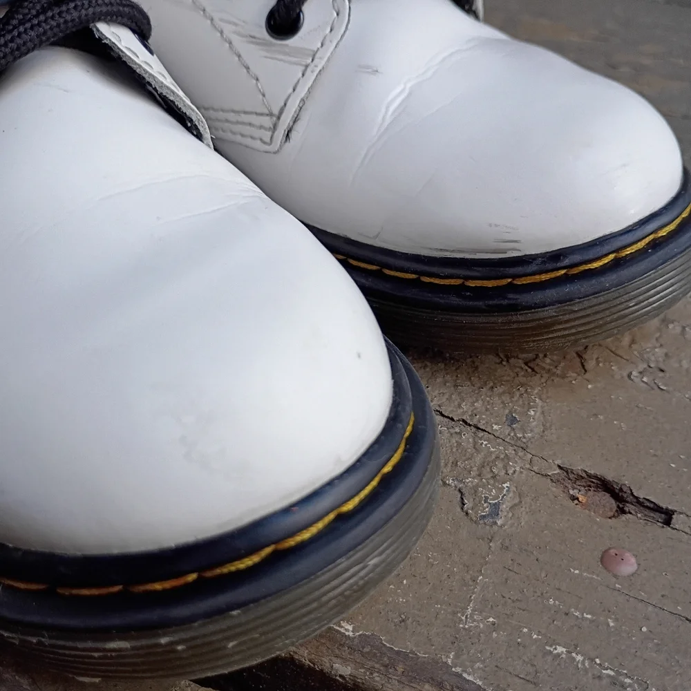 Dr. Martens White Lace-Up Zip Combat Boots Patent Leather Yellow Stitch Girls 1